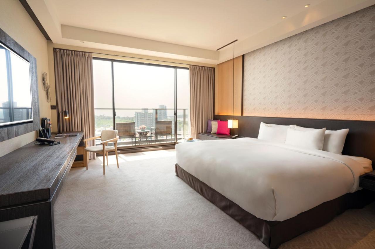 Crowne Plaza Tainan By Ihg Hotel Eksteriør billede Deluxe Room