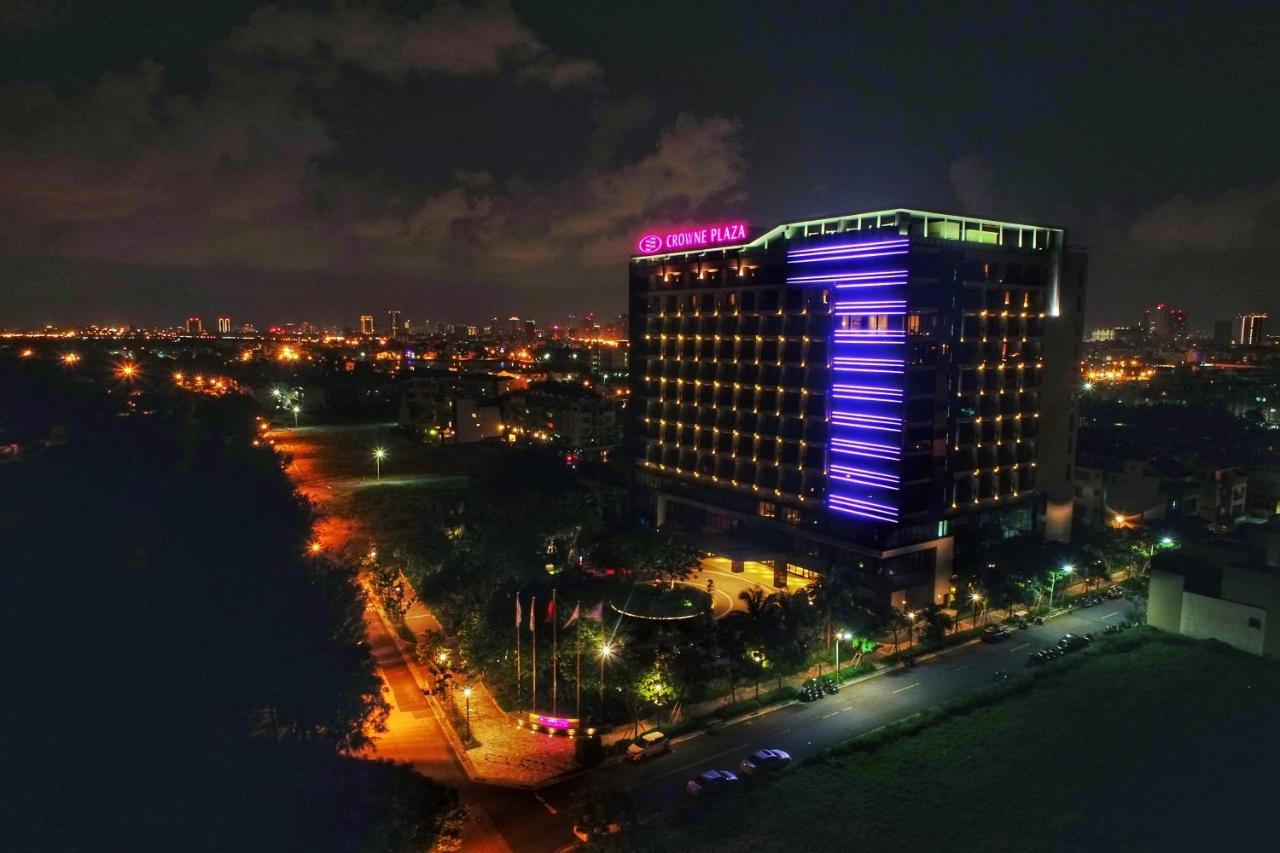 Crowne Plaza Tainan By Ihg Hotel Eksteriør billede Crown Towers Manila