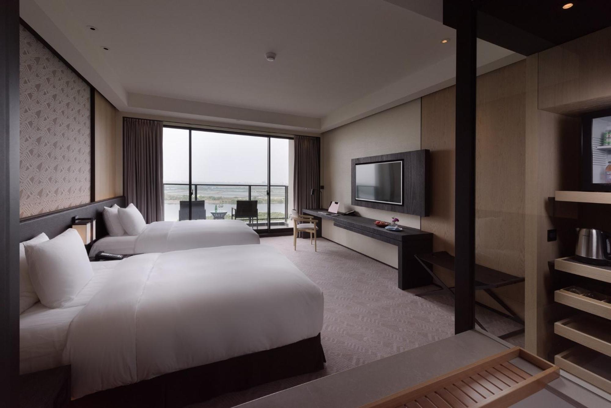 Crowne Plaza Tainan By Ihg Hotel Eksteriør billede Deluxe Room